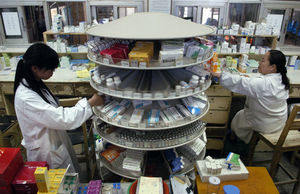 China targets more efficient generic drugs production (c) Patty Chen Reuters