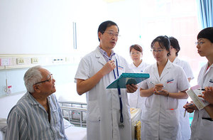 Chinas doctors urge more hypertension intervention (c) China Daily