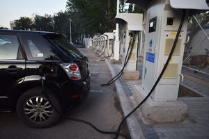 China drives global electric vehicle market (c) Greg Baker AFP Getty Images