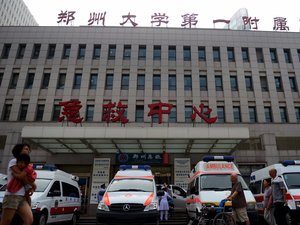 Barefoot doctor control 80pc of Chinas private hospitals (c) Reuters China Daily