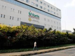 Clouds over Indias Fortis Healthcare keep suitors from making higher bids (c) ET Healthworld