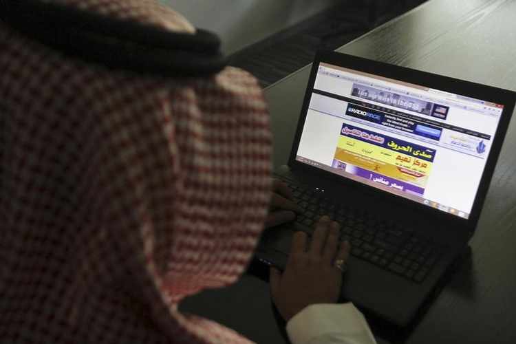 Saudis new e commerce law to accelerate USD21 bn market grow (c) Reuters Faisal Al Nasser