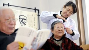 China to integrate healthcare and eldercare (c)The China Voice