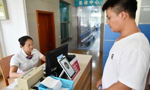 Chinese shoppers embrace facial payments (c)Asia Times