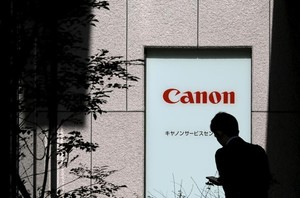 Canon agrees to buy Toshiba's medical equipment unit (c) Reuters