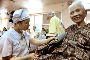 Healthcare insufficient for elderly in Vietnam (c) VietnamNet Bridge