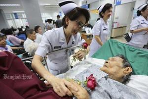 Medical tourism vs universal healthcare for all Thais (c) The Bangkok Post Patipat Janthong