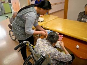 IT buttressing Japans nursing home services (c) Nikkei Asian Review